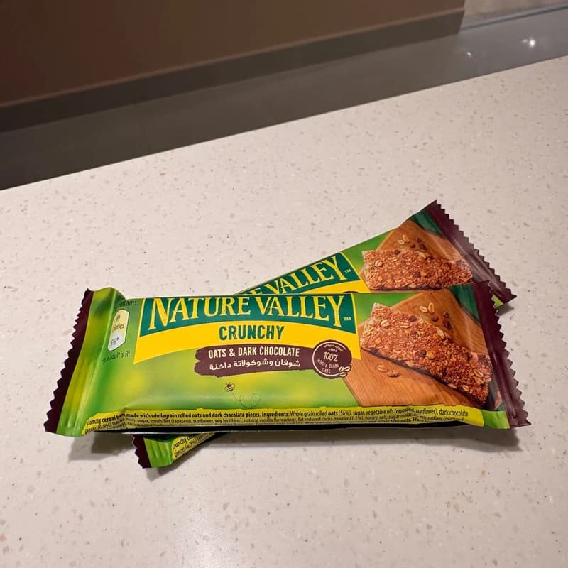 Nature Valley · Oats & dark chocolate
